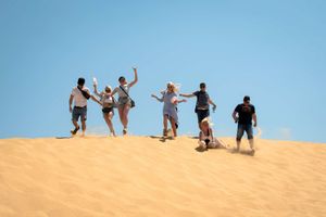 Встреча. Бархан Сарыкум, Сулакский каньон