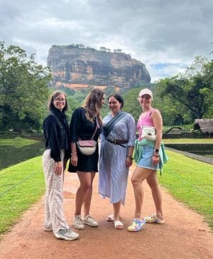 Сигирия, руины дворца одного из королей Цейлона