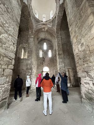 До новых встреч, Кавказские горы