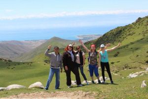 Панорамный вид на Иссык Куль