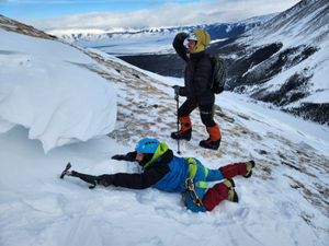 Подъем на перевал Учитель (3050 м)