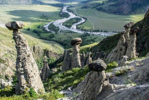 КАМЕННЫЕ ГРИБЫ И ШАМАН