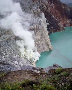 Подъем на вулкан Иджен