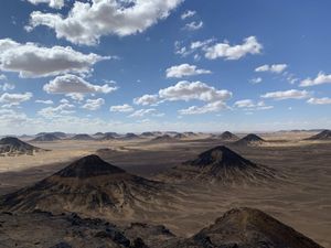 Две Пустыни