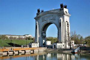 Дорога в Элисту. Пикник и отдых на побережье Волги