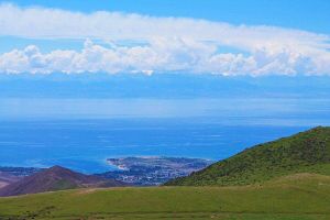 Панорамный вид на Иссык Куль