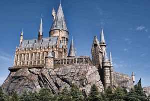 UNIVERSAL STUDIO И ЯРКИЙ ДОТОНБОРИ