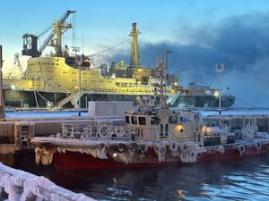 Айс - флоатинг, обзорная экскурсия по Мурманску