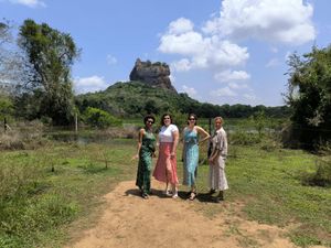 Рассвет на горе, башня Четырех религий и другое