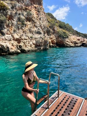 Полный релакс - яхта в открытом море