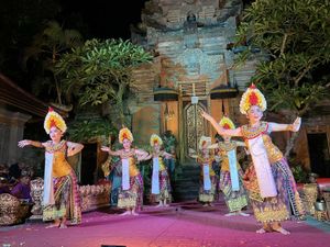 Тропа художника, Спа и балийские танцы