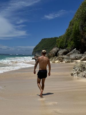 Пляжный день, Меласти beach