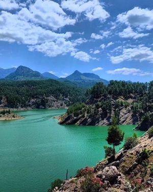 Озеро Караджаорен. Язылы Каньон