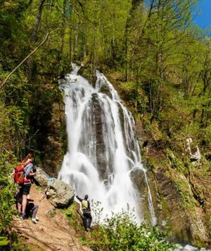Треккинг к водопаду Кейва