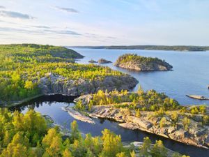 Остров Кижи, водная прогулка по Онежскому озеру