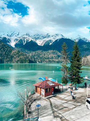 Вах! Легендарный джип-тур по-абхазски. Цветение мимозы