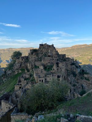 Аулы-призраки и горные пейзажи