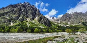 Ледник ущелья Джаловчат