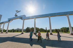 Ожидание. По желанию: сити-тур с гидом на авто