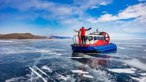 Чудеса зимнего Байкала: Хивус на весь день и фотограф, комфорт-тур