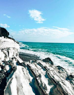 Прилёт + заселение, Белые скалы и ужин