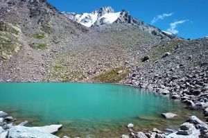 Ущелье Кулумкол, Живое озеро