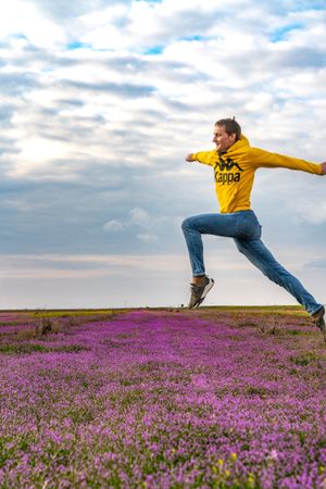 Встреча в аэропорту, Одинокий тополь и хурул