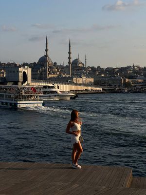 Прогулка с гидом на весь день и шоппинг