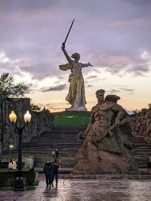 Калмыкия в пору цветения тюльпанов и Волгоград