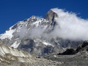 Трек к базовому лагерю Ушбы
