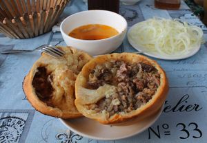 Южный Кыргызстан за 8 дней: горы, кони, орехи и сочные самсы. Без толп. Всё включено