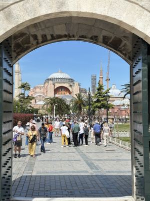 Стамбул с местной жительницей