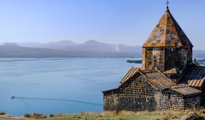 К Армянскому морю. Вулканы, сыры и Севан