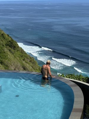 Пляжный день, Меласти beach