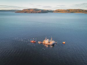 Териберка: выход в море на поиски китов