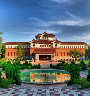 Прибытие в Южно-Сахалинск, Обзорная по городу