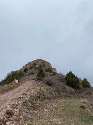 Поход к крепости Смбатаберд и монастырю Цахац Кар