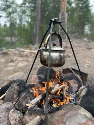 Сплав по реке - походный пикник