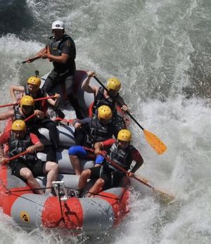 Рафтинг-сплав по горной реке и аул призрак Кахиб