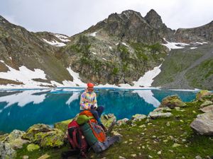 Поднимаемся по долине реки Дукка