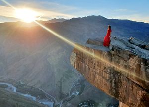 Карадахская теснина - Кахиб - Гоор - язык Тролля