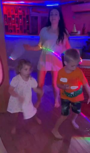 Традиционное выступление местных жителей