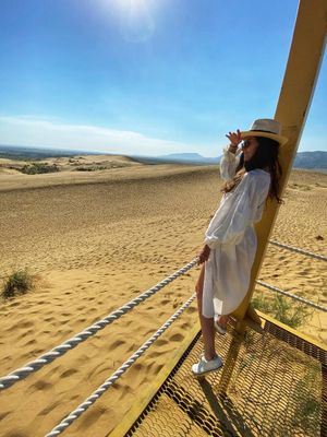 Аэропорт. Бархан Сарыкум