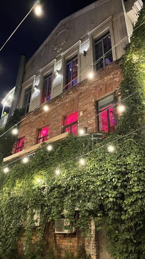 Ранний заезд и отдых, вечером знакомимся с городом