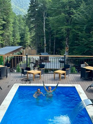 Отдых у бассейна, канатка