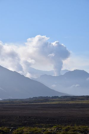 Вулкан Горелый