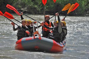 Прогулка на лошадях, рафтинг