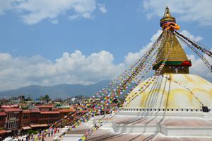 Прибытие в Катманду, размещение, прогулка