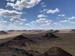 Две Пустыни