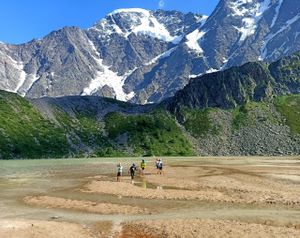 По эко-тропе к подножию горы Чегет